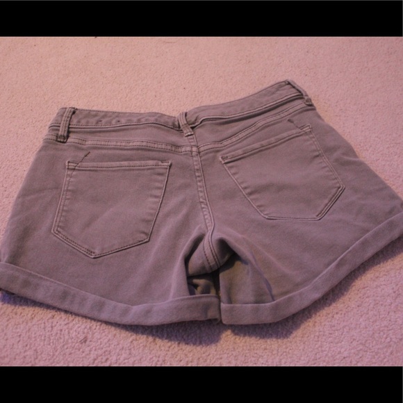 Army green shorts - Picture 2 of 2